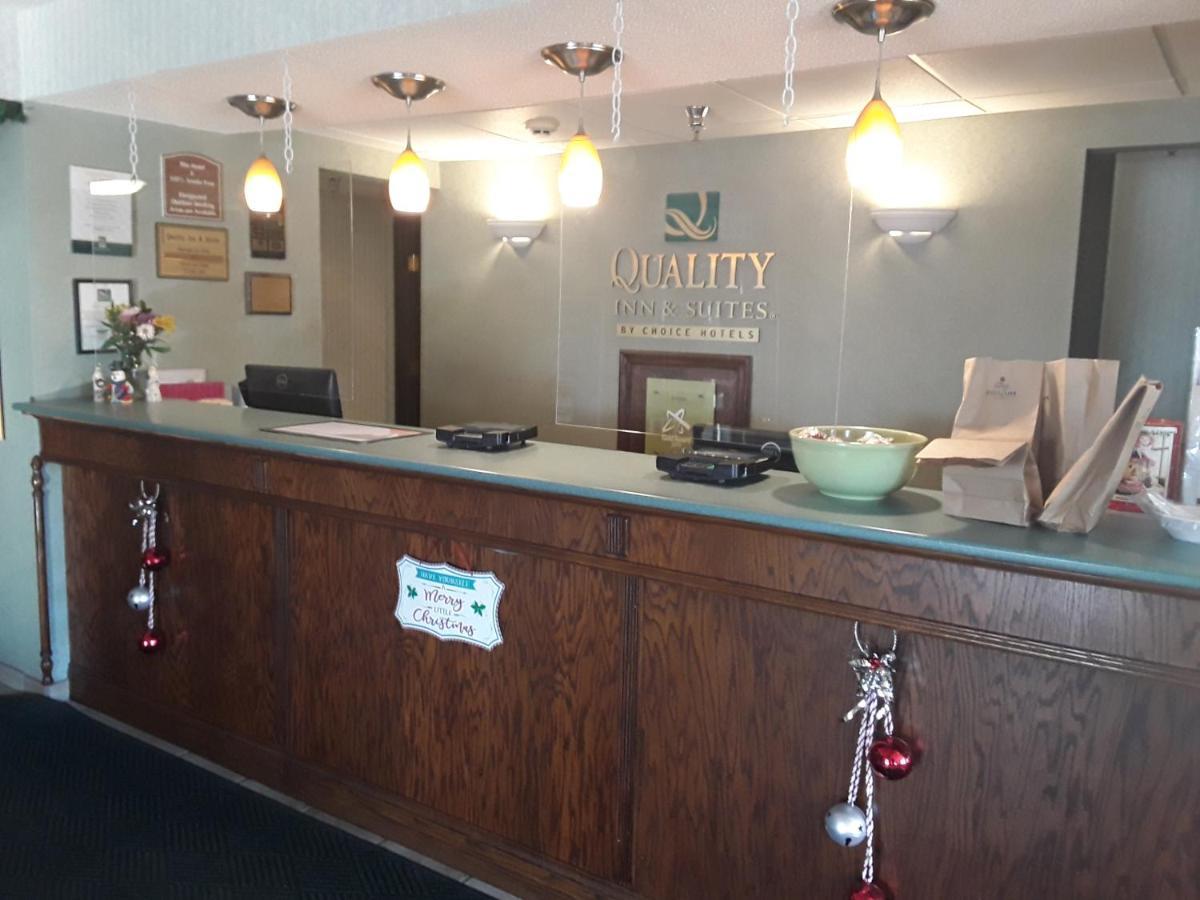 Quality Inn & Suites Manistique Extérieur photo