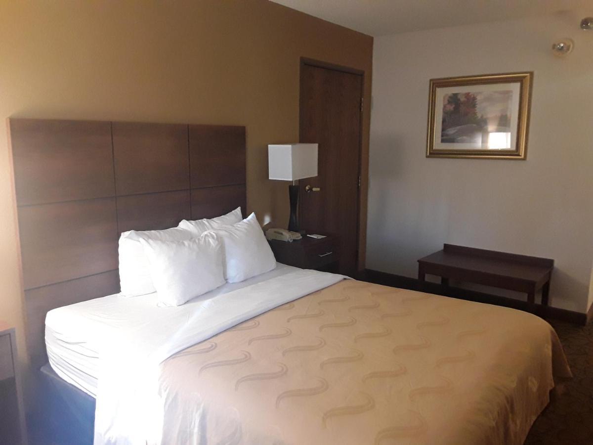 Quality Inn & Suites Manistique Extérieur photo