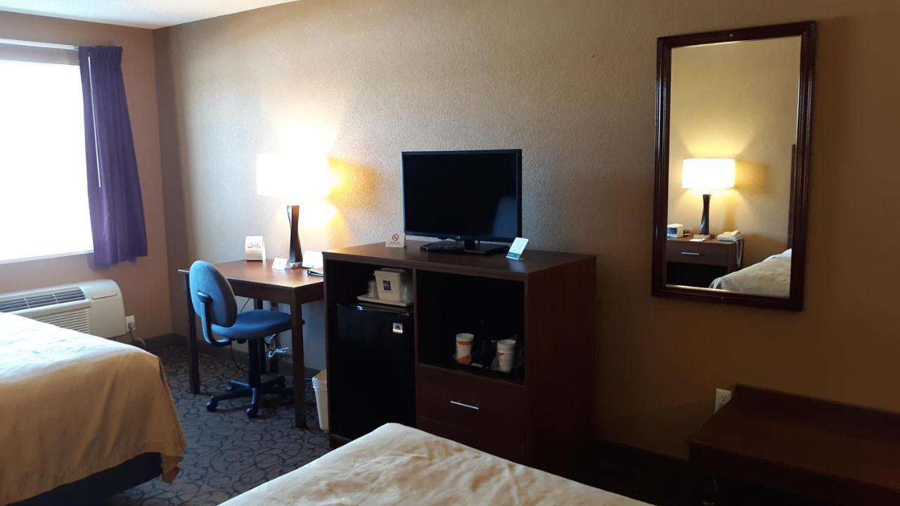 Quality Inn & Suites Manistique Extérieur photo