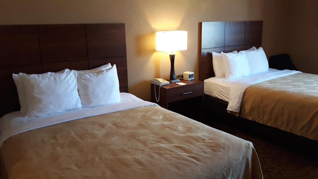 Quality Inn & Suites Manistique Extérieur photo