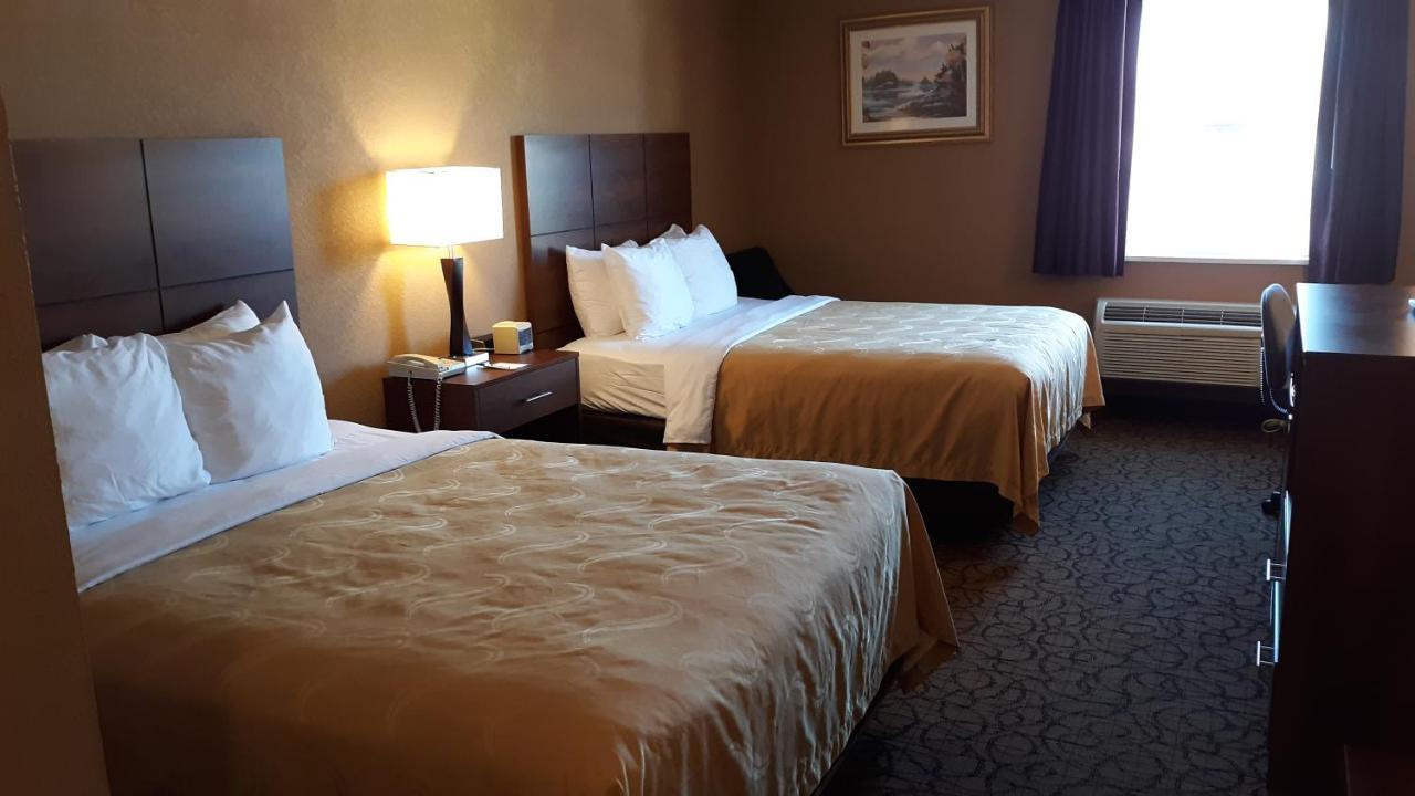 Quality Inn & Suites Manistique Extérieur photo