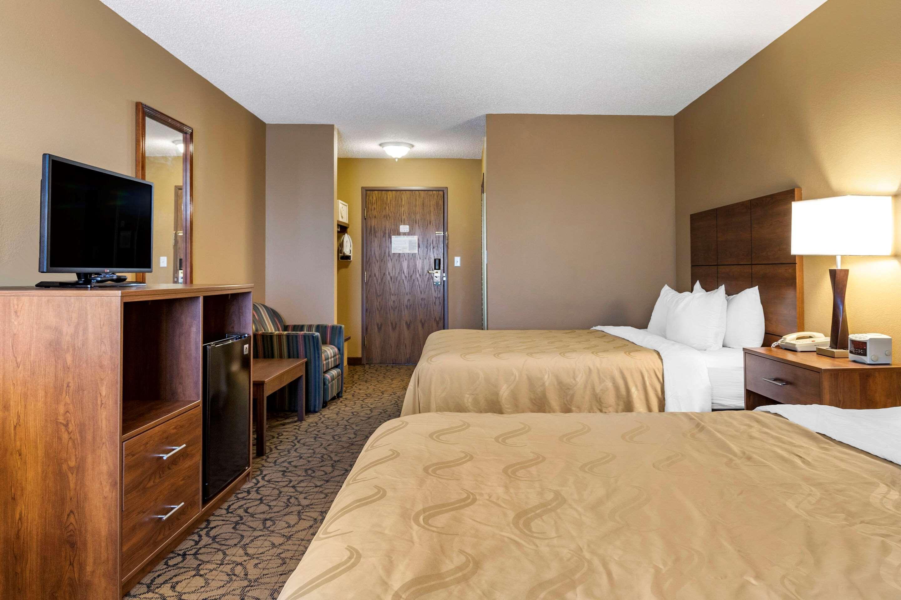 Quality Inn & Suites Manistique Extérieur photo