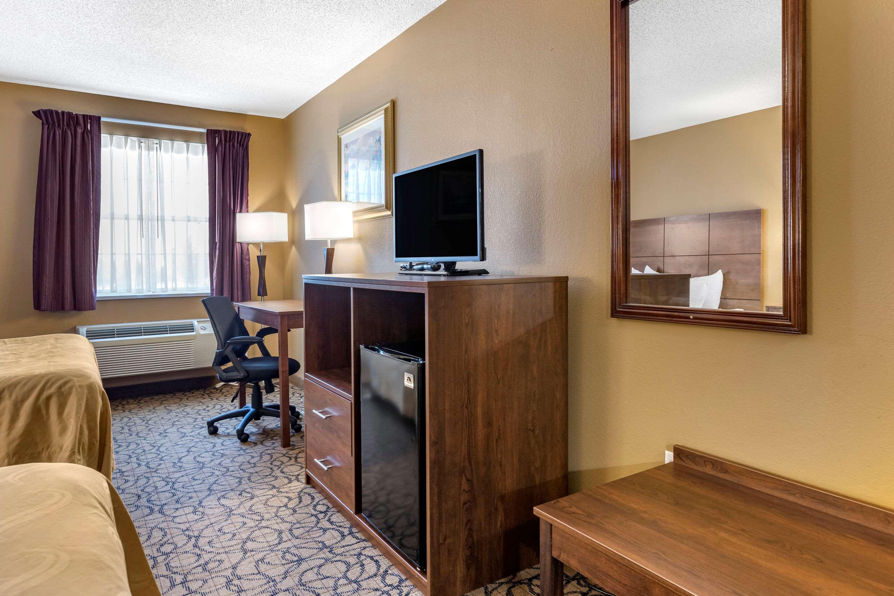 Quality Inn & Suites Manistique Extérieur photo