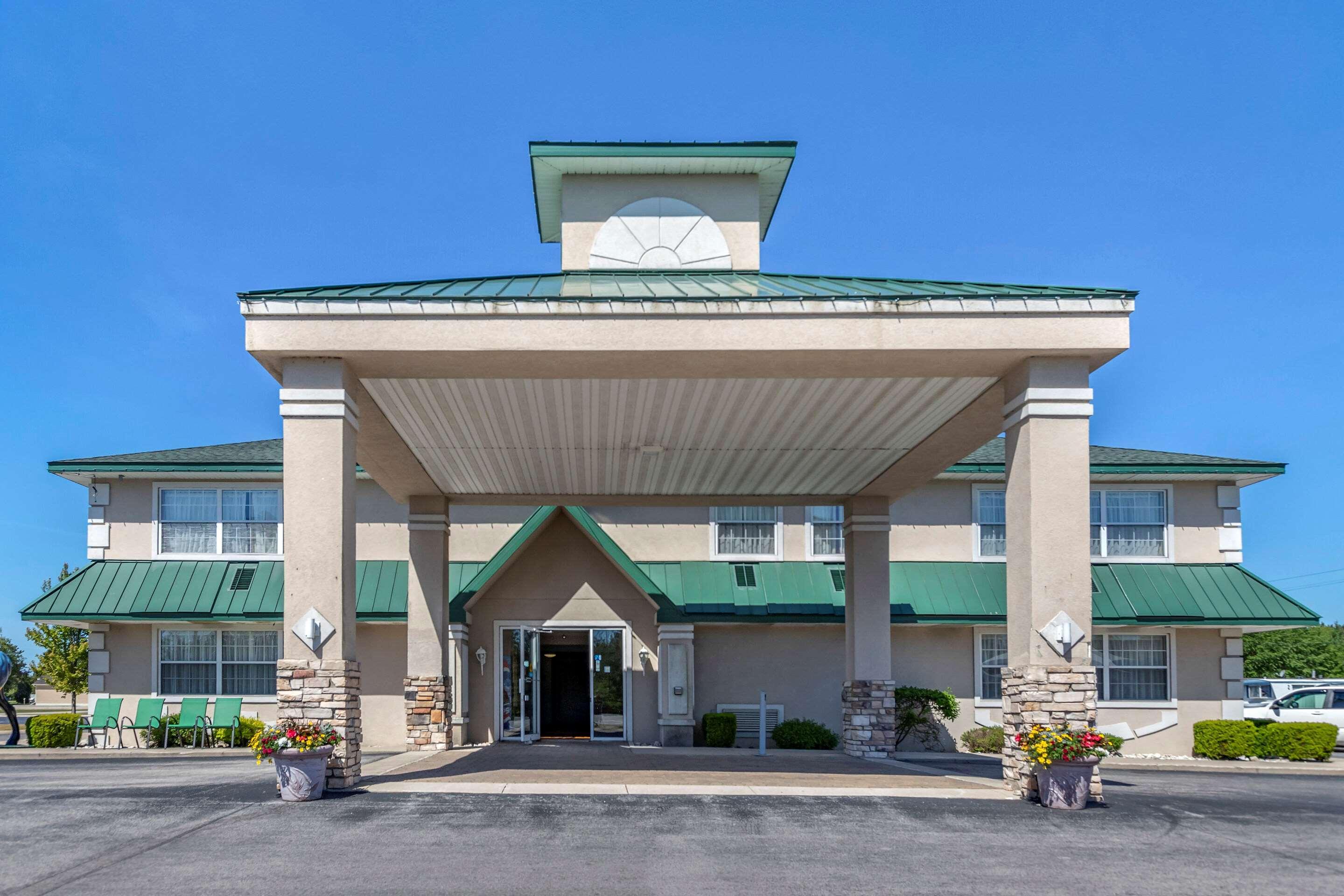 Quality Inn & Suites Manistique Extérieur photo
