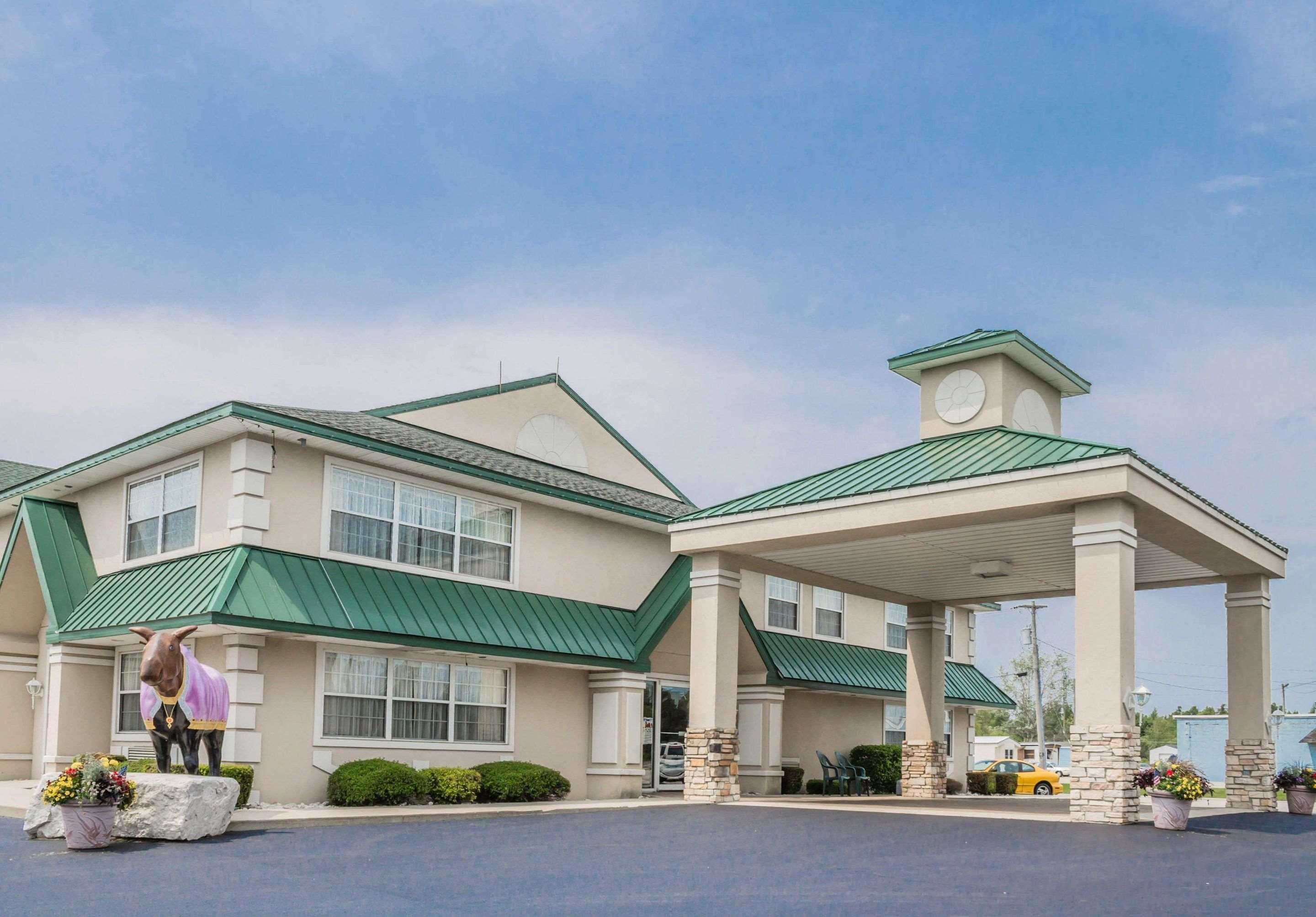 Quality Inn & Suites Manistique Extérieur photo