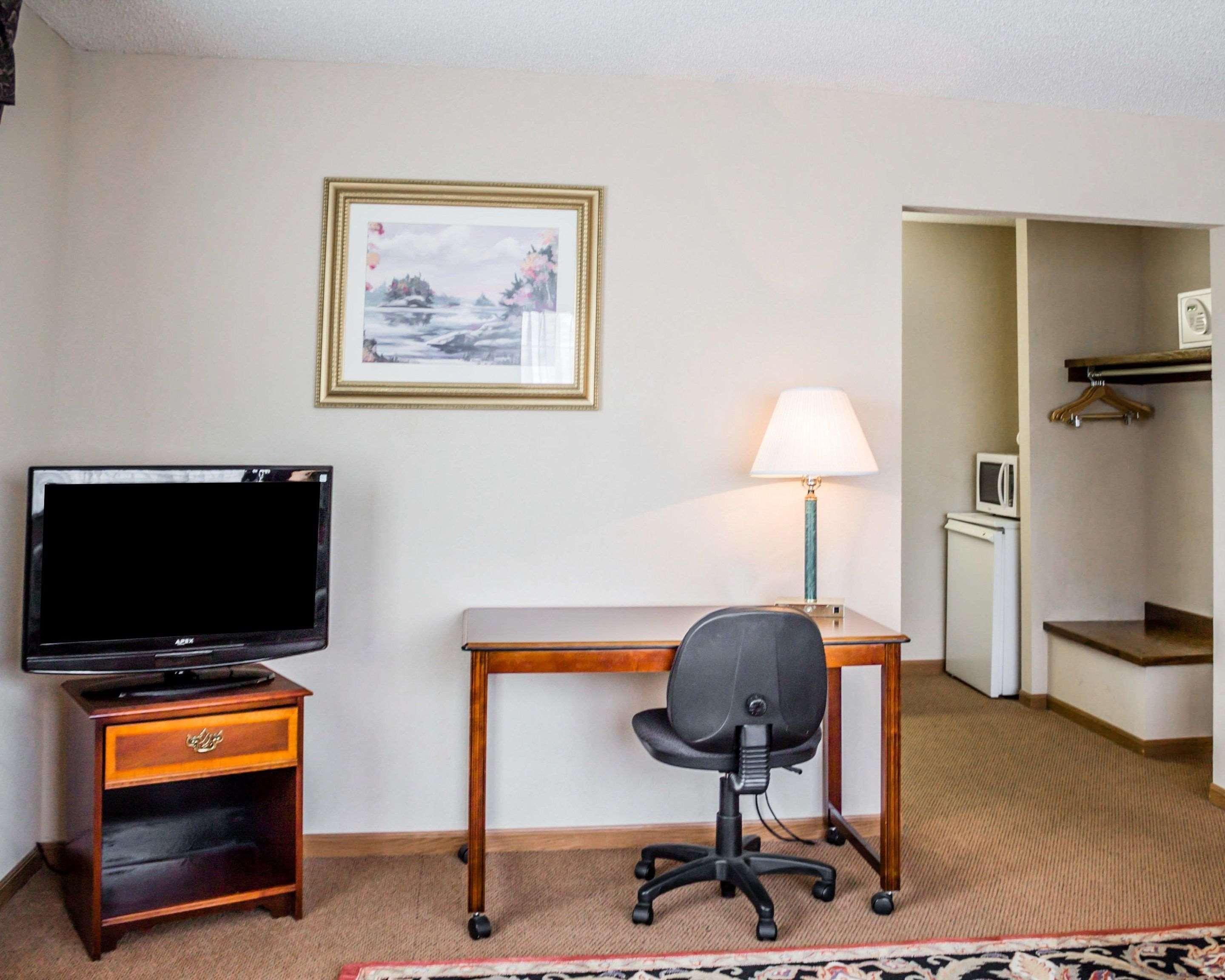 Quality Inn & Suites Manistique Extérieur photo