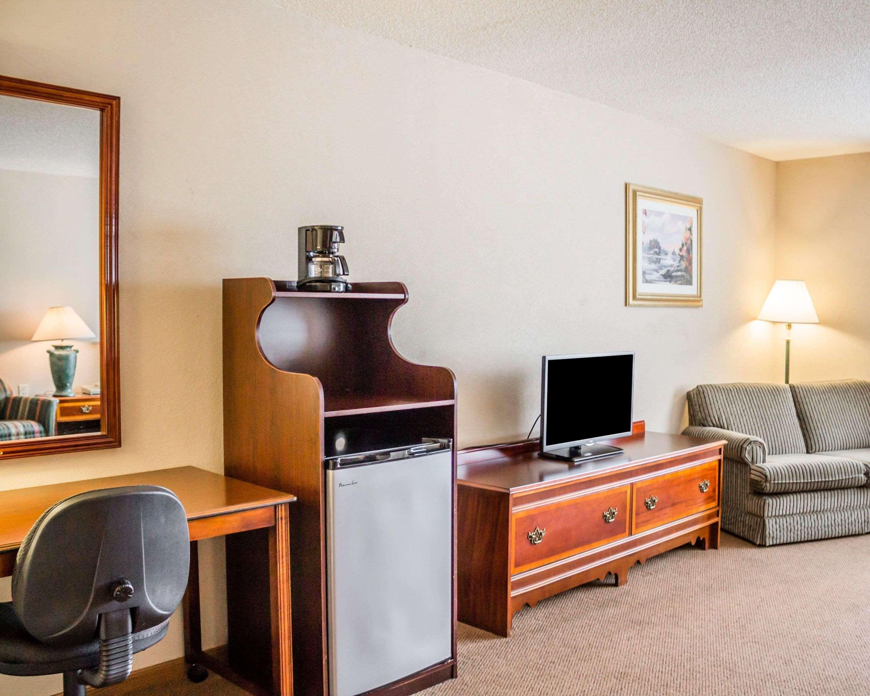 Quality Inn & Suites Manistique Extérieur photo