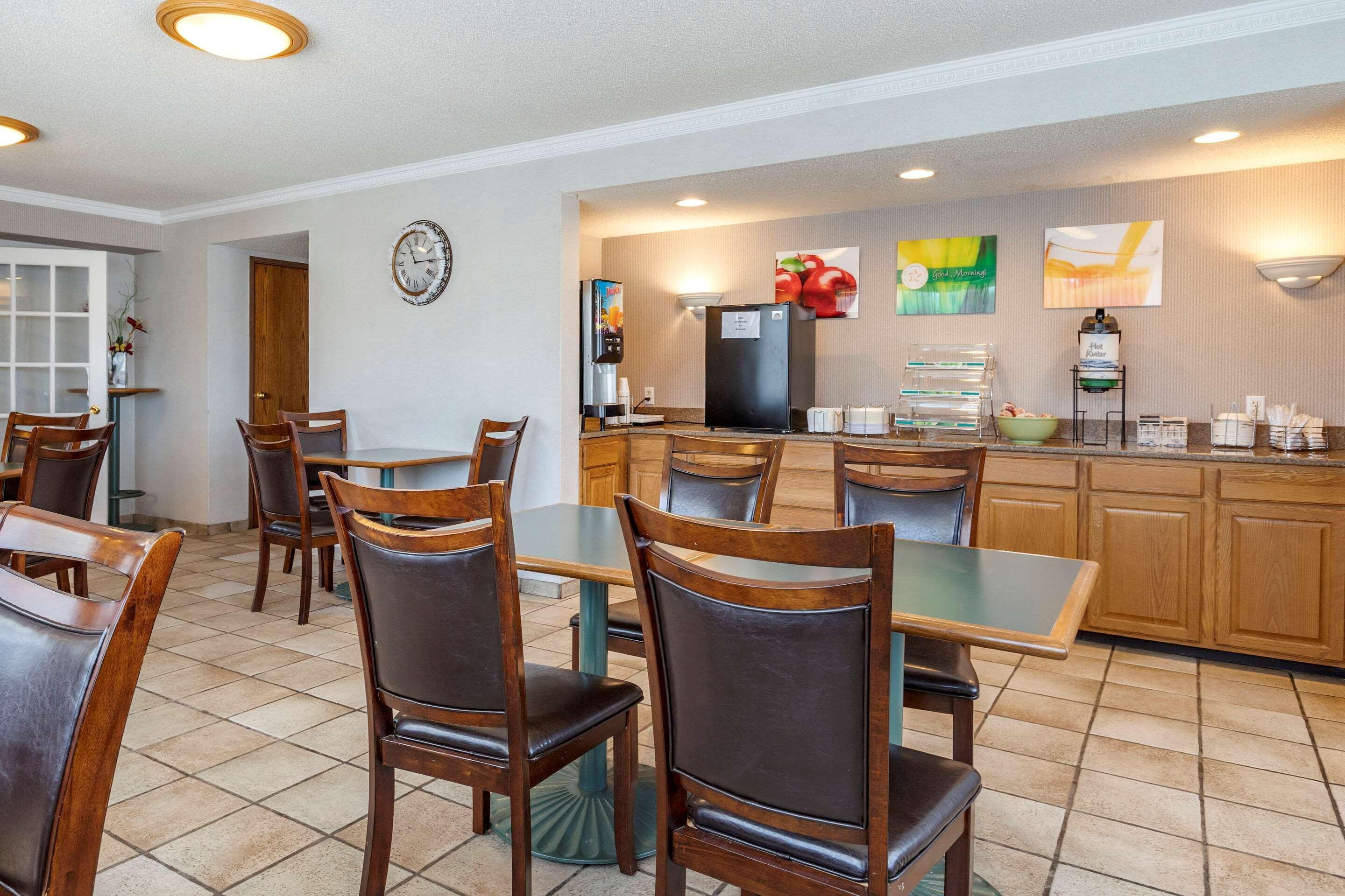 Quality Inn & Suites Manistique Extérieur photo